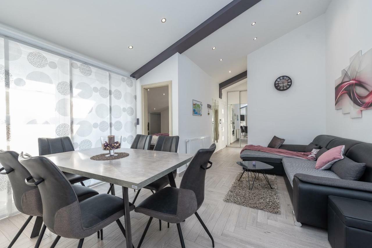 Apartments Luky Zadar Eksteriør billede