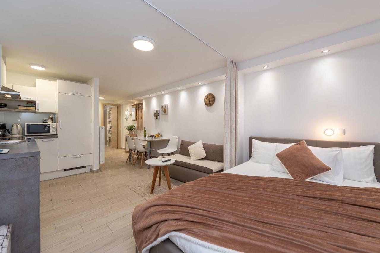 Apartments Luky Zadar Eksteriør billede