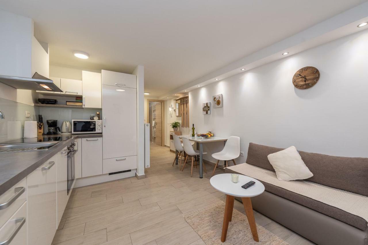 Apartments Luky Zadar Eksteriør billede