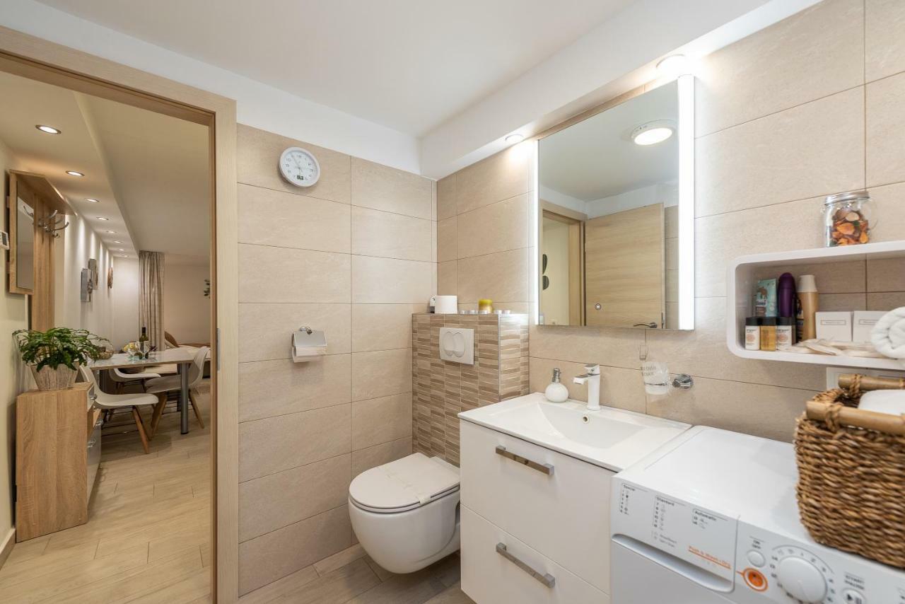 Apartments Luky Zadar Eksteriør billede